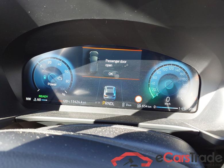 FORD Kuga 2.5 243CV Automático    St Line X (Pano) #4