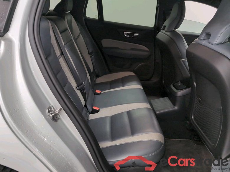 VOLVO V60 2.0 T8 RECHARGE 4WD GEARTR R-DESIGN #6