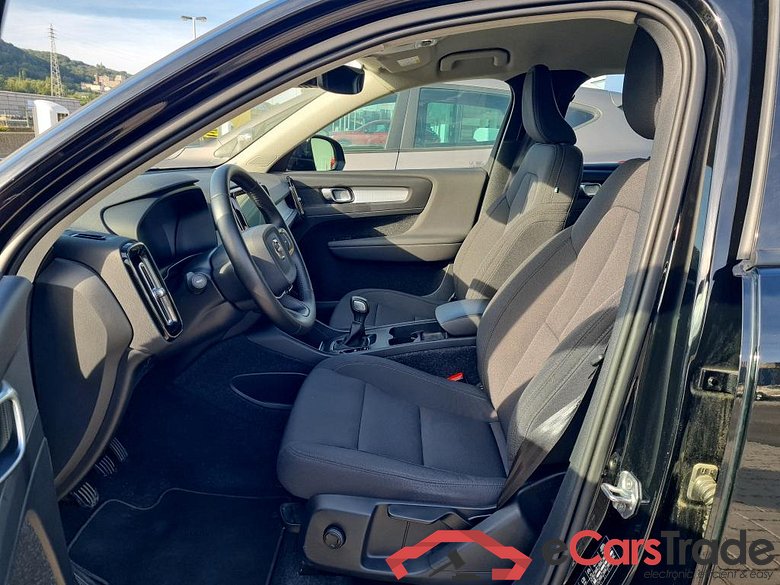 VOLVO XC40 1.5 T2 Momentum Pro #5