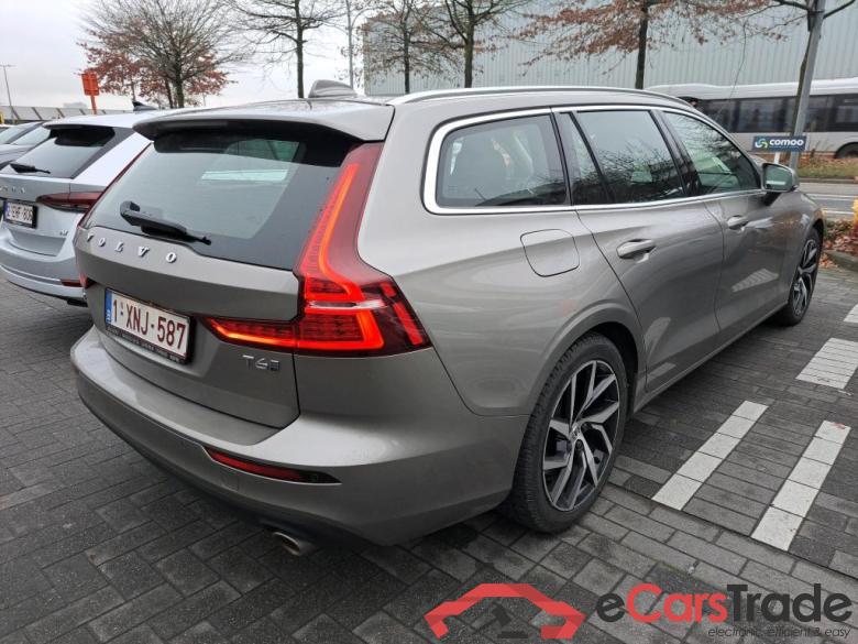 VOLVO V60 2.0 T6 PHEV 4WD GEARTRONIC MOMENTUM PRO #4