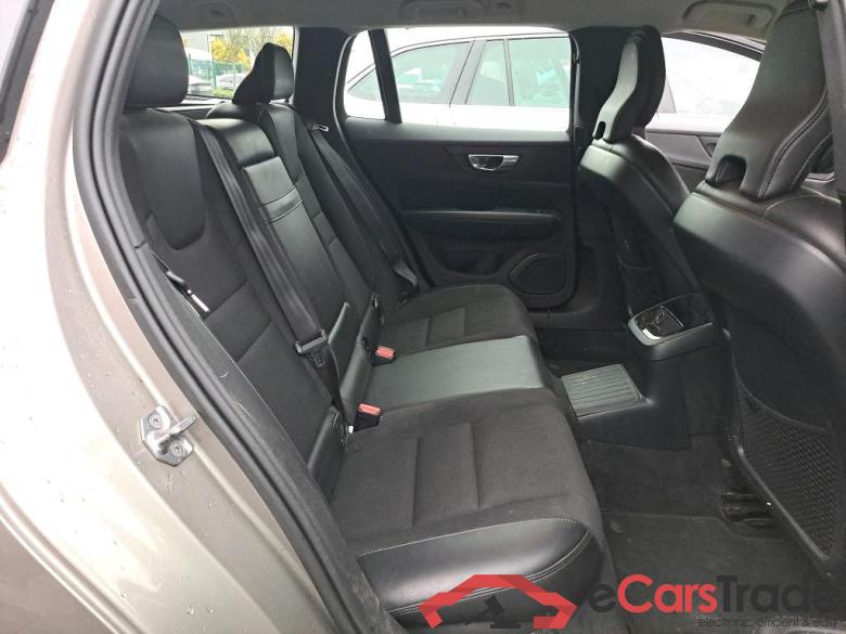 VOLVO V60 2.0 T6 PHEV 4WD GEARTRONIC MOMENTUM PRO #6
