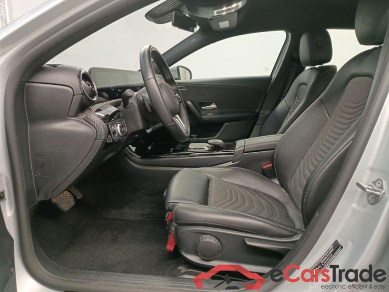 Mercedes-Benz A-Klasse A 250 e Business Solution 5d #3