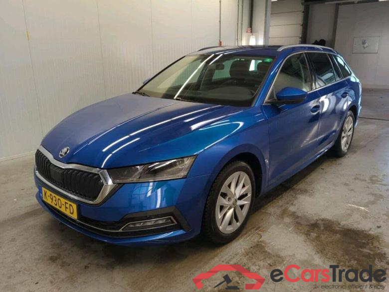 SKODA Octavia Combi 1.5 TSI First Edit.