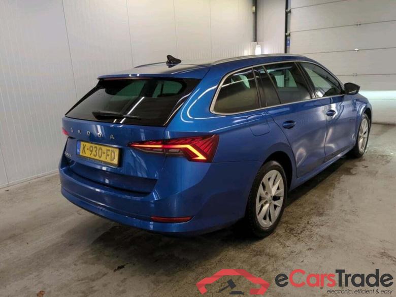 SKODA Octavia Combi 1.5 TSI First Edit. #2