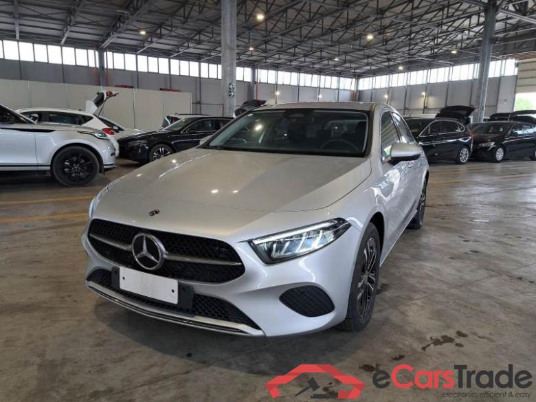 MERCEDES-BENZ CLASSE A / 2022 / 5P / BERLINA A 250 E PLUG-IN AT PROGRESSIVE ADVANCED #1