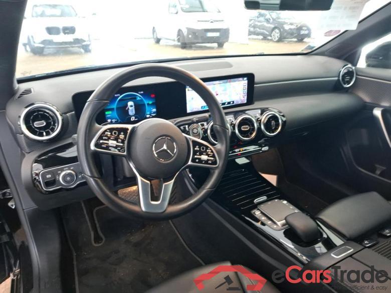 MERCEDES-BENZ Classe A Compact / 2018 / 5P / Berline A 250 e Progressive Line 8G-DCT #5