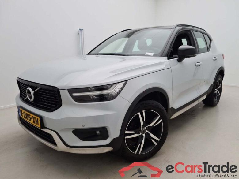 VOLVO XC40 T3 R-Design  #1