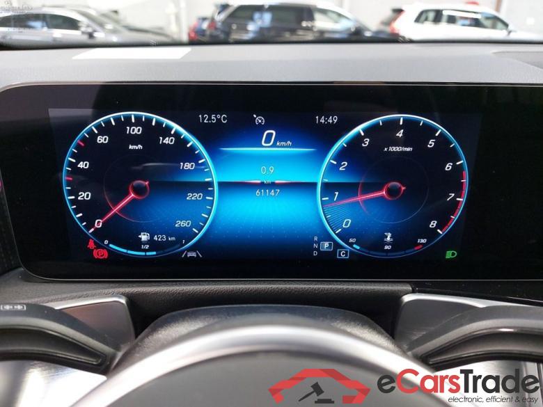 Mercedes-Benz GLB GLB 180 Business Solution 5d #4