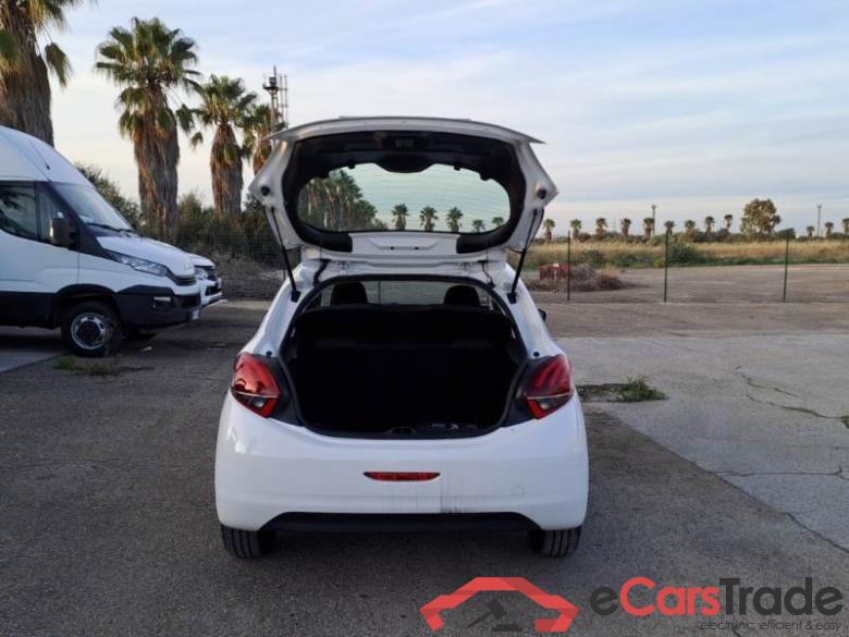 PEUGEOT 208 / 2015 / 5P / BERLINA ACTIVE BLUEHDI 100CV S/S #5