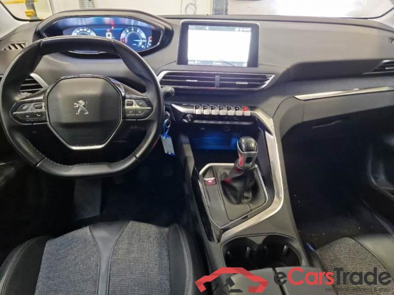PEUGEOT 3008 / 2016 / 5P / SUV PURETECH TURBO 130 SeS ALLURE #3