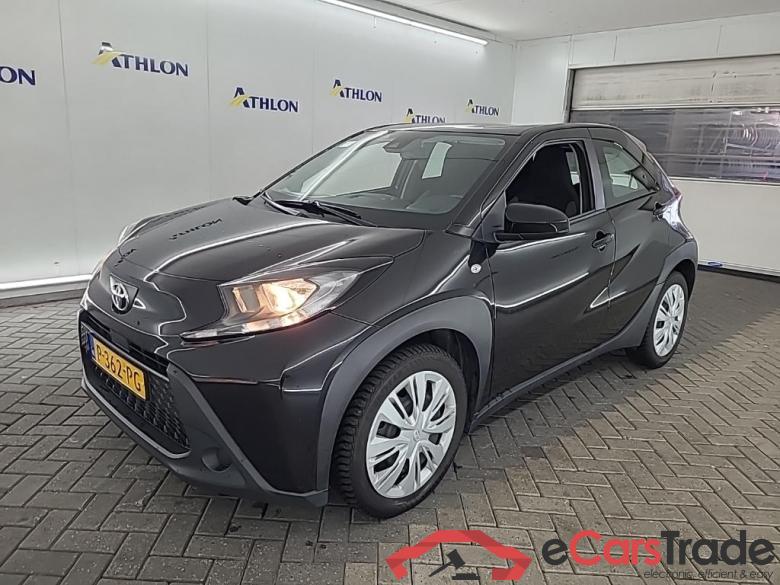 TOYOTA Aygo X 1.0 VVT-I MT play 5D 53kW #1