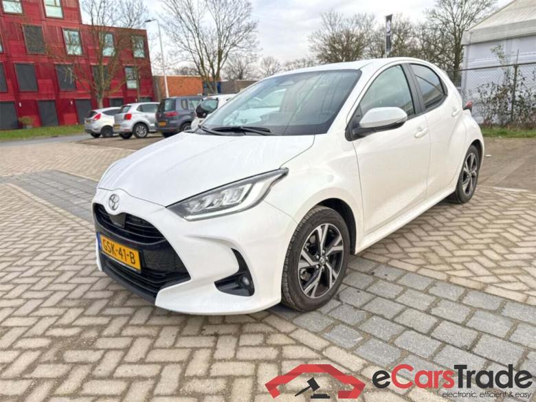 TOYOTA YARIS 1.5 Hybrid 115 First Edition #1