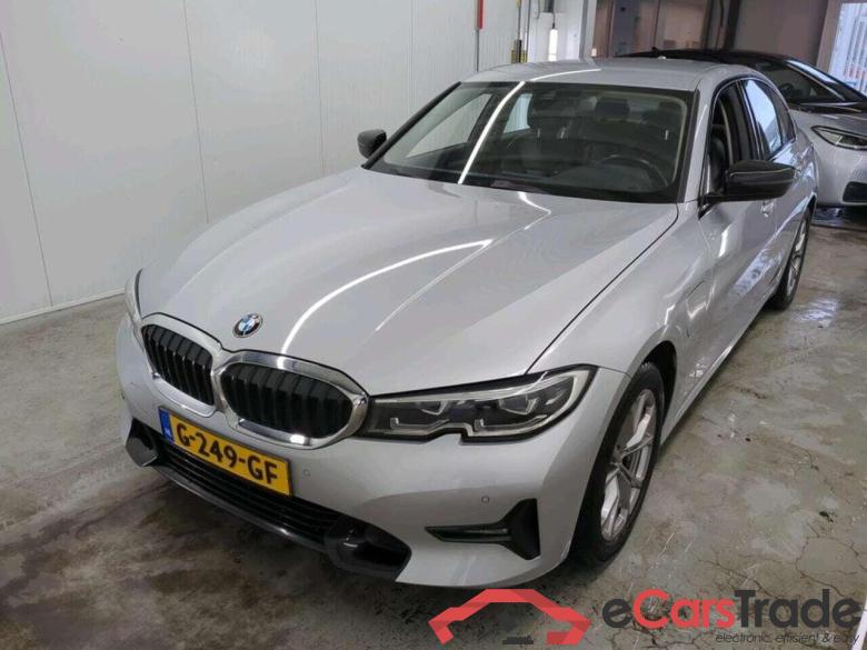 BMW 3-serie 330e High Executive #1