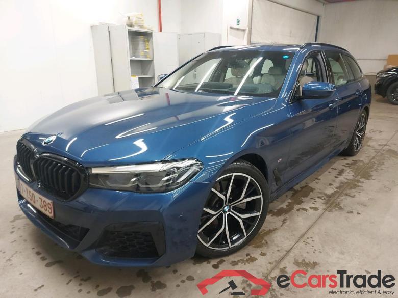 BMW - BMW 5 TOURING 518dA 136PK M Sport & Pack Business With Heated Sport Seats & Head Up & HArman Kardon & Parking Assistant & 19 Inch #1