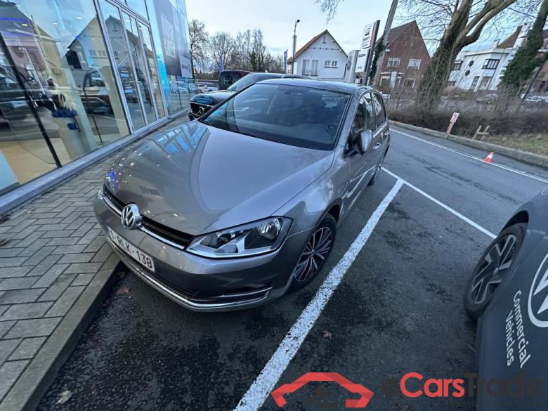 VOLKSWAGEN Golf VII Golf Comfortline 1.6 TDI BlueMotion Technology 81 kW (110 ch) 5 vitesses manuel #1