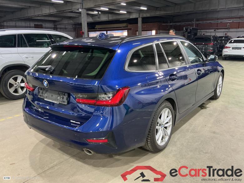 BMW 3 TOURING DIESEL - 2019 318 dA AdBlue #4