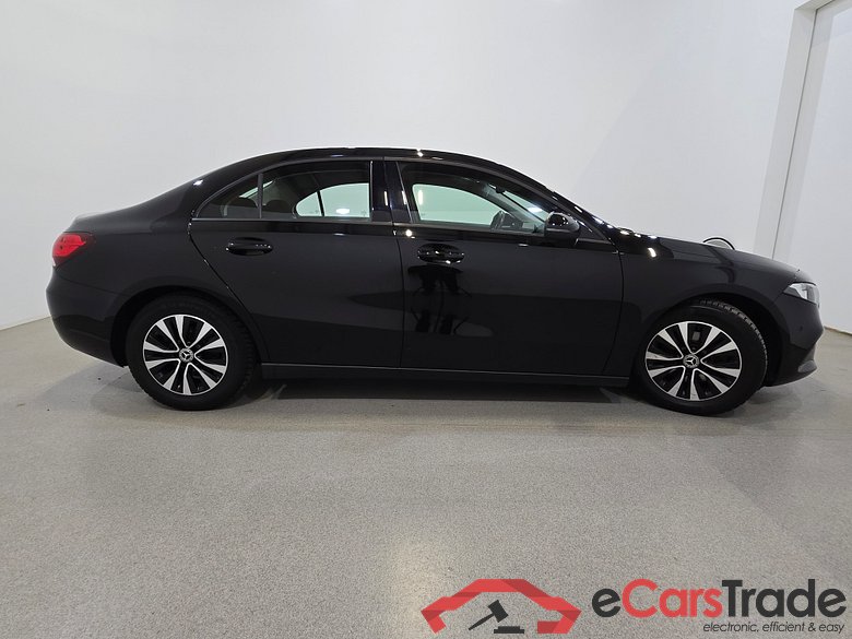Mercedes-Benz A 180d Aut. Widescreen Navi KeylessGo Camera Klima PDC ... #5