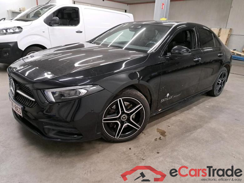 MERCEDES - MER A BERLINE 250 e 218PK DCT Business Solution AMG & Pack Plus * HYBRID *