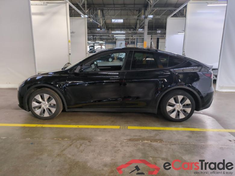 TESLA Model Y / 2021 / 5P / SUV RWD #2
