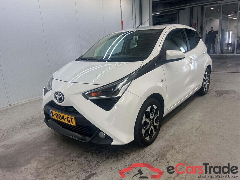 TOYOTA Aygo 1.0 VVT-i x-joy #1