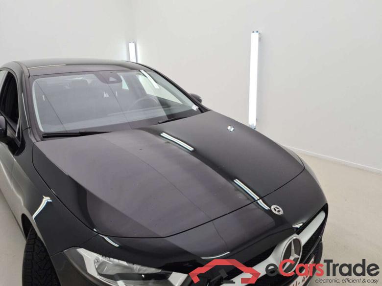 MERCEDES-BENZ A-KLASSE SEDAN 200D BUSINESS SOL. LTD. DCT #6