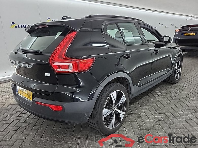 VOLVO XC40 Recharge P8 AWD R-Design 5D 300kW #3