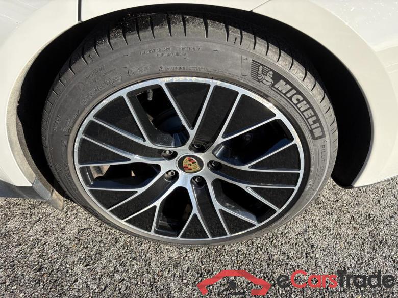 PORSCHE Taycan Taycan #6