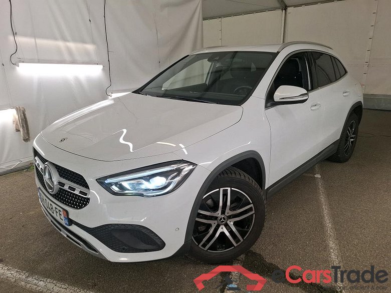 MERCEDES-BENZ GLA / 2020 / 5P / SUV 2.0 GLA 200 D BUSINESS LINE DCT