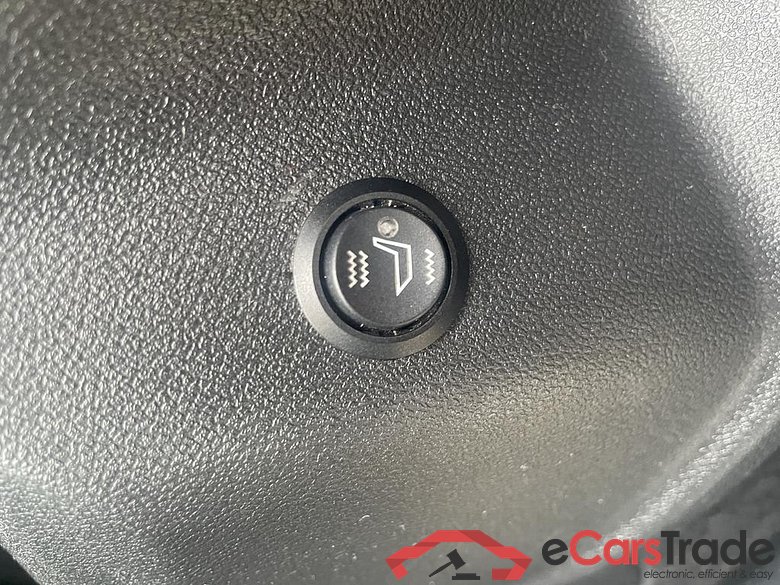 VOLKSWAGEN T-Roc T-Roc Design 1.0 l TSI 85 kW (115 PS)   6-speed #5