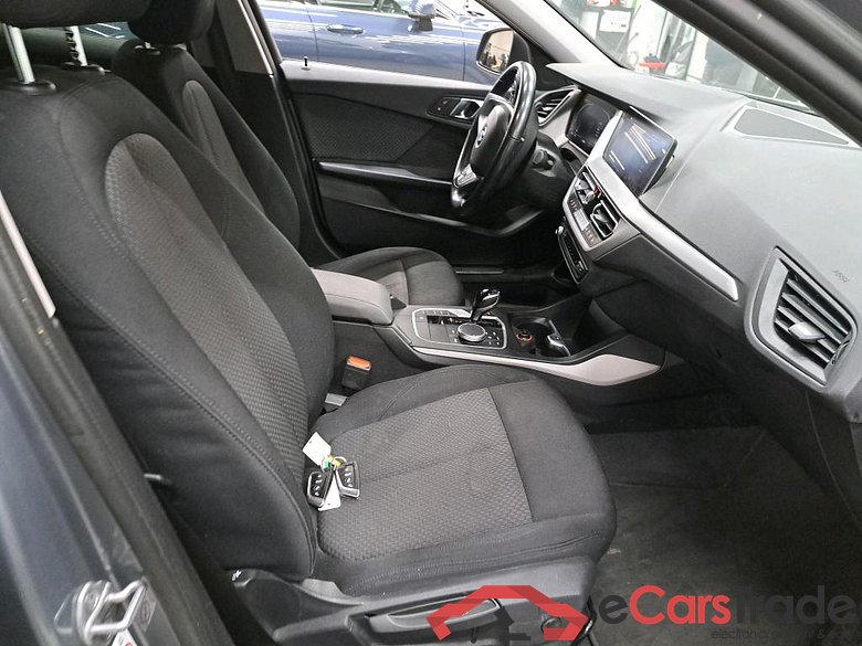 BMW - BMW 1 HATCH 116dA 116PK Advantage Pack Business Plus With Heated Seats & PDC Front & Rear & Removable Trailer Hook #3