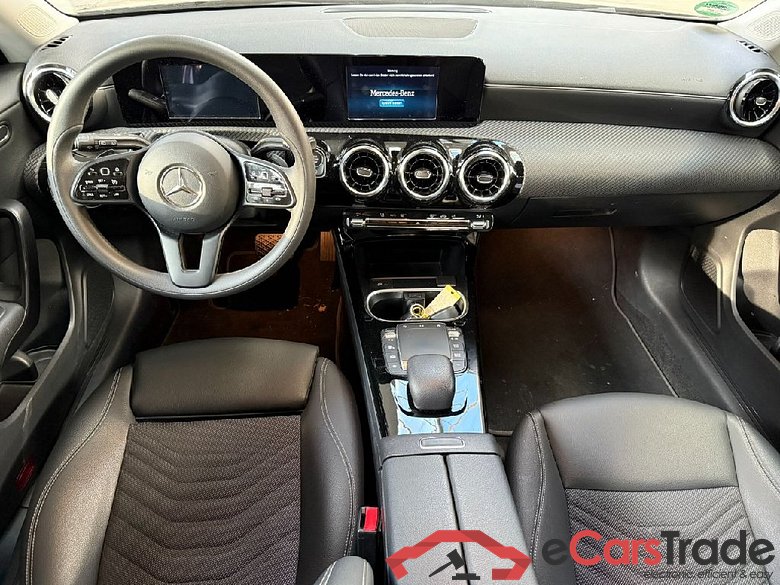 CLA -Klasse Shooting Brake CLA 180 (118.684) 1.3  AT7 E6d #3