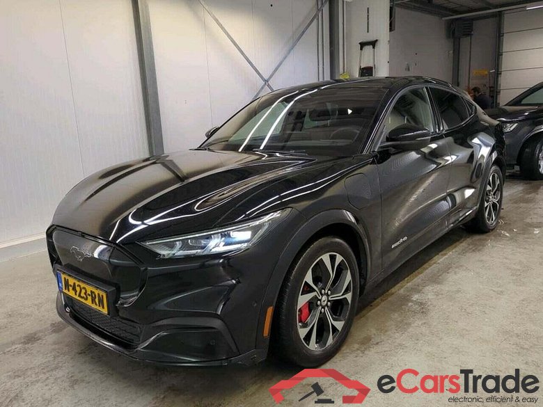 FORD Mustang Mach-E AWD 75 kWh #1