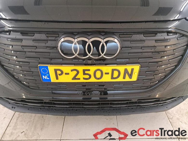 Audi Q4 e-tron 40 e-tron Launch edition S Competition 5d #5
