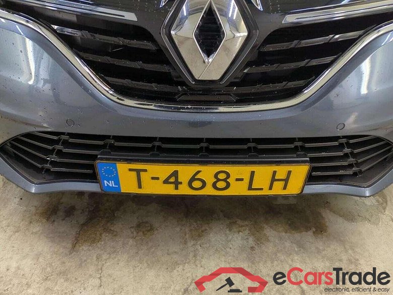 RENAULT Mégane Estate 1.3 TCe140 Equilibre #4