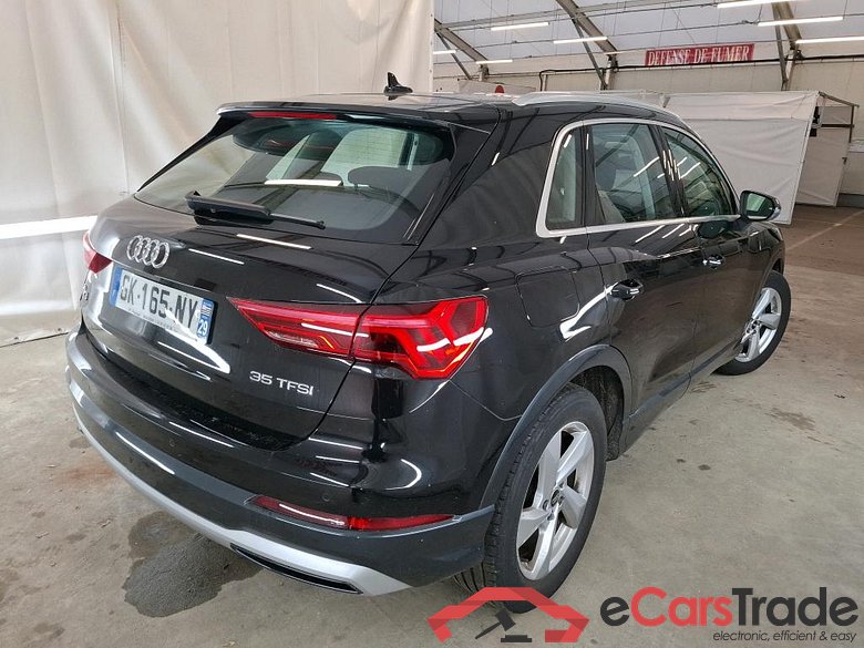 AUDI Q3 / 2018 / 5P / SUV 35 TFSI 150 MHEV S TRONIC DESIGN LUXE #3