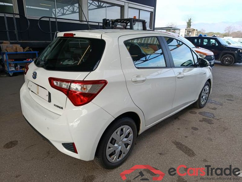 TOYOTA YARIS / 2017 / 5P / BERLINA 1.5 HYBRID BUSINESS #2