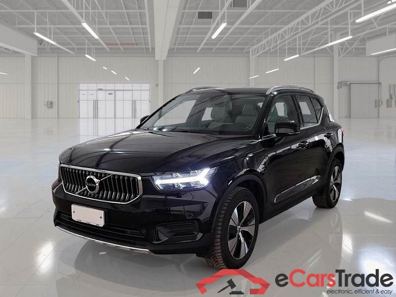 VOLVO XC40 / 2017 / 5P / SUV T4 Plug-in Hybrid auto Rech Inscrip Expr