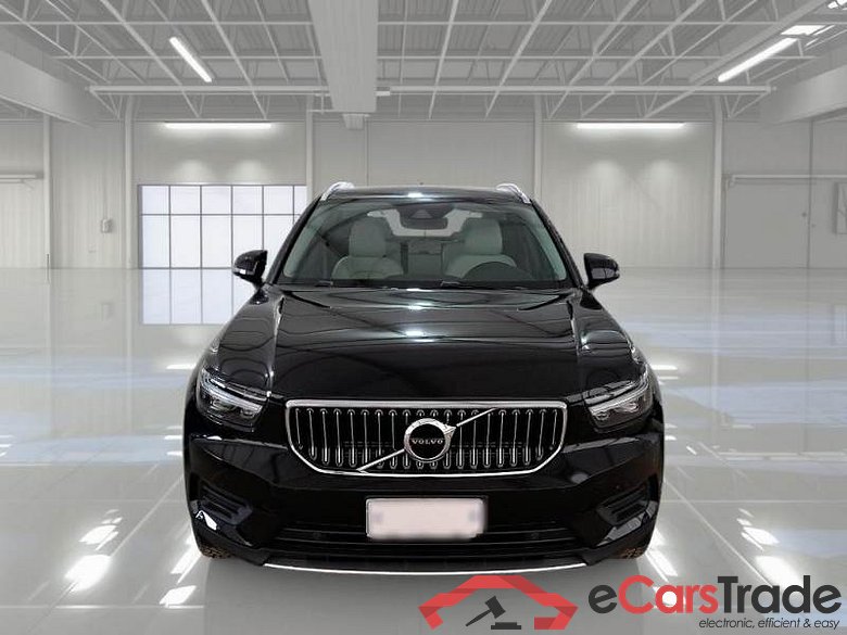 VOLVO XC40 / 2017 / 5P / SUV T4 Plug-in Hybrid auto Rech Inscrip Expr #6