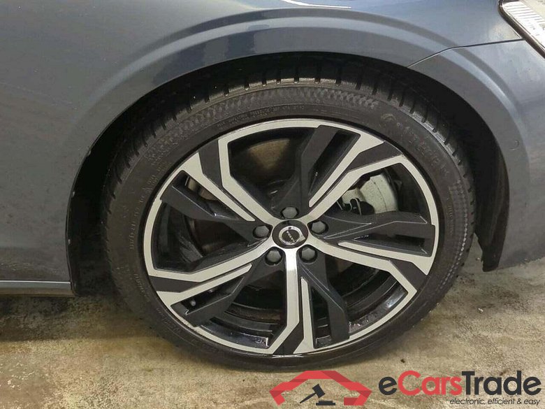 VOLVO V60 2.0 T8 AWD U. Dark #4