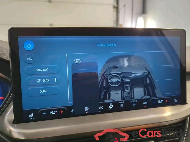 FORD Focus Wagon 1.0 EBH Titanium X #4