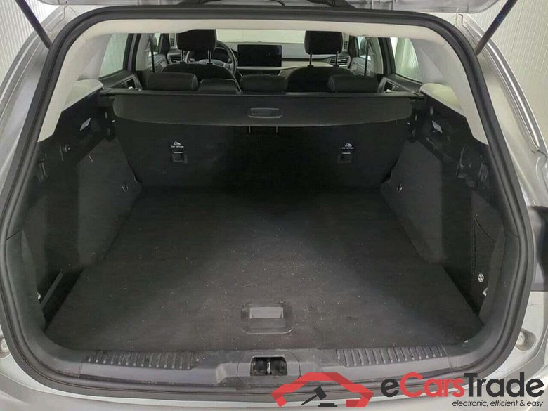 FORD Focus Wagon 1.0 EBH Titanium X #5