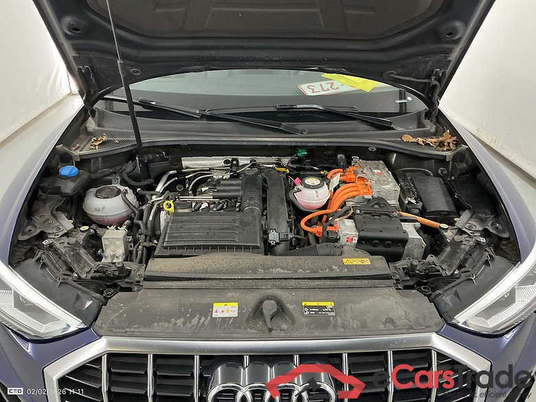 AUDI Q3 1.4 45 TFSI E S TRONIC S LINE #6