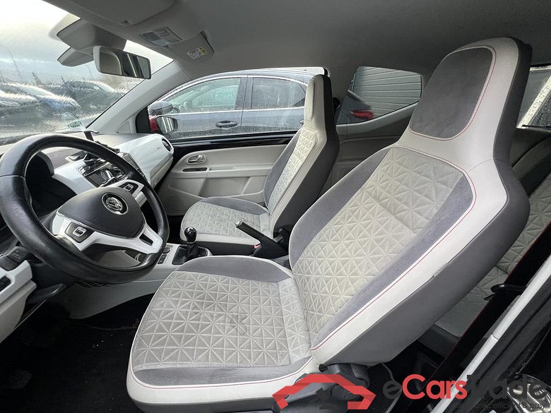 VOLKSWAGEN Up! up! beats 1.0   55 kW (75 ch) 5 vitesses manuel #2