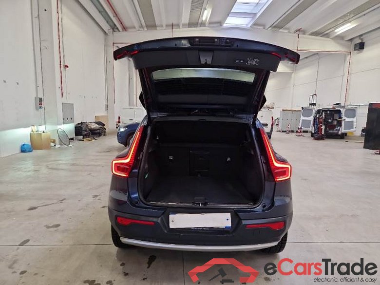 VOLVO XC40 / 2017 / 5P / SUV T5 PLUG-IN HYBRID AUTO RECHARGE INSCR. #5