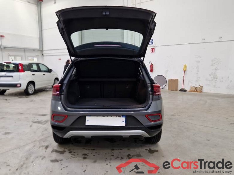 VOLKSWAGEN T-ROC / 2021 / 5P / SUV 1.5 TSI ACT LIFE DSG #5