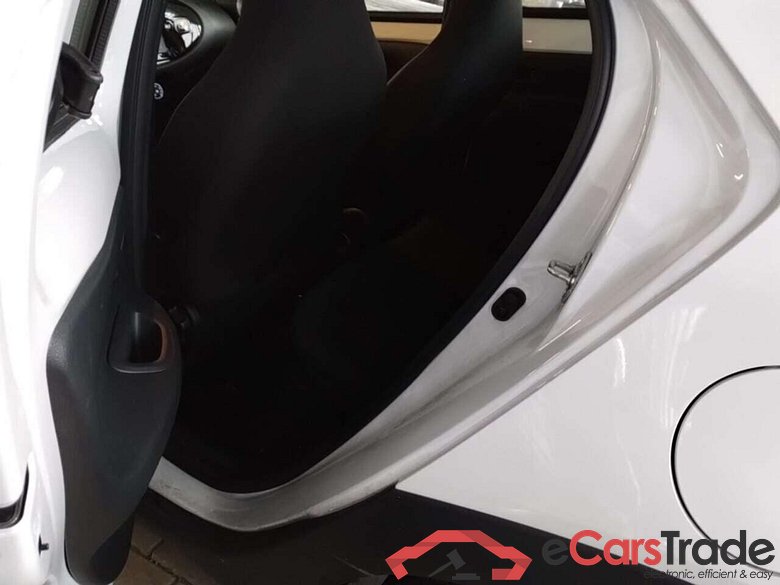 TOYOTA Aygo X 1.0 VVT-i MT Play #5