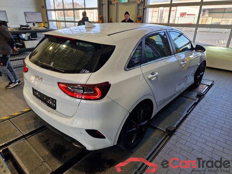 Kia Ceed (CD)(2018->2026) DE - LimS5 1.5 T-GDI EU6d, Spirit (EURO 6d), (Facelift) 2021 - 2024 #3