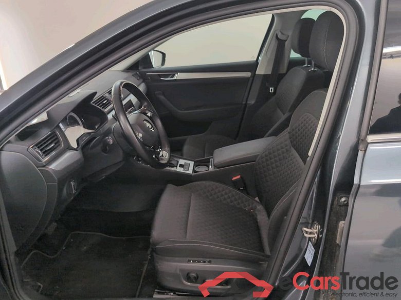 SKODA SUPERB COMBI - 2019 1.4 TSI PHEV Ambition DSG #5