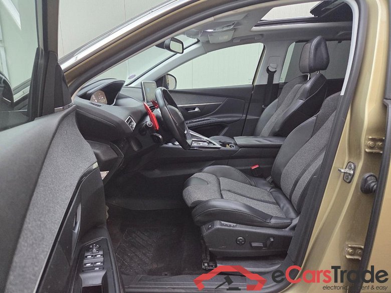 PEUGEOT 5008 1.2 PureTech Allure #5