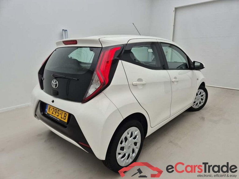 TOYOTA Aygo 1.0 VVT-i x-play #2
